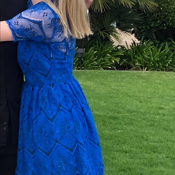 Women’s Dress - Picture 10 of 11